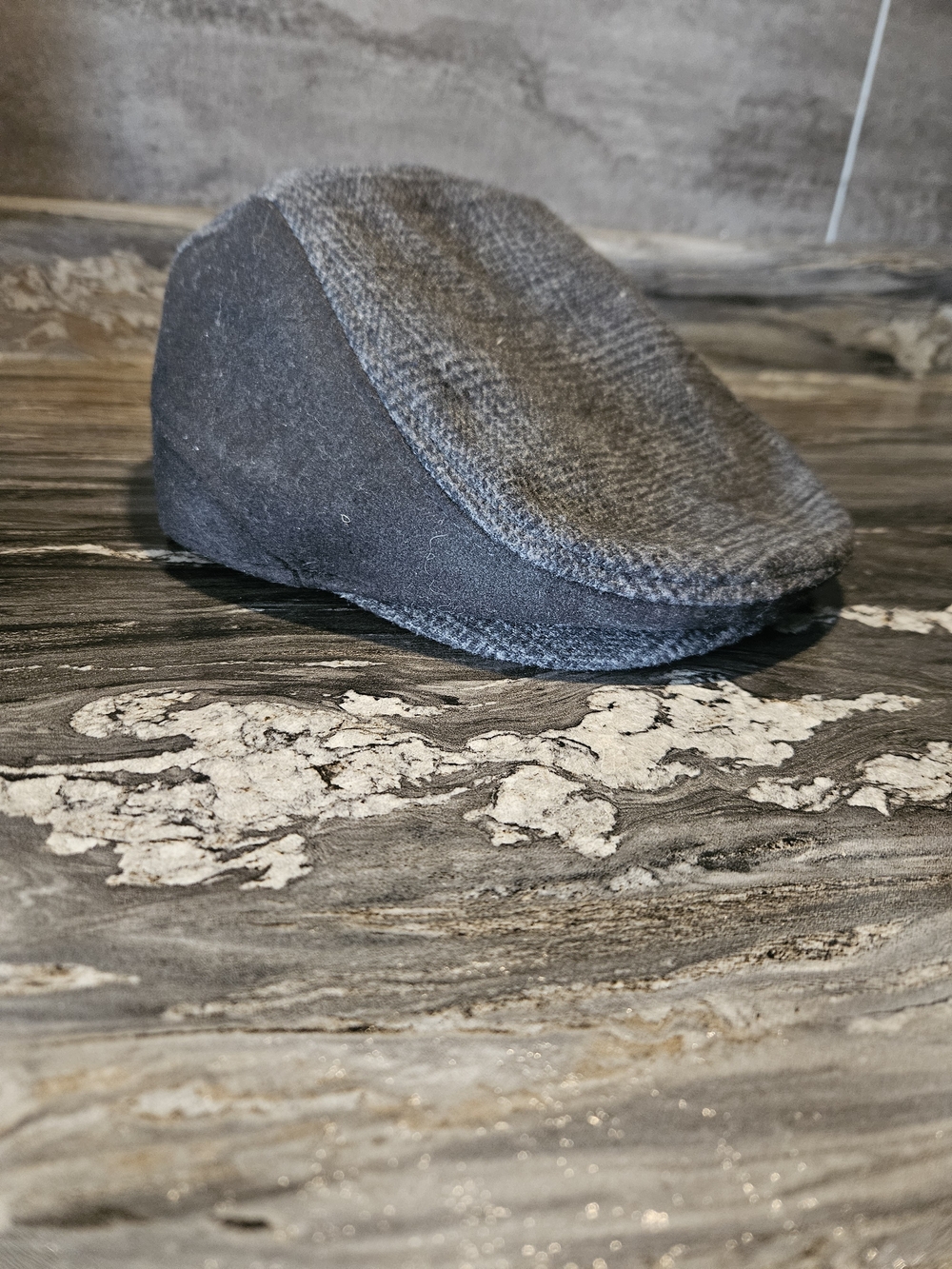 APT. 9 Classic Gray Tweed Flat Cap